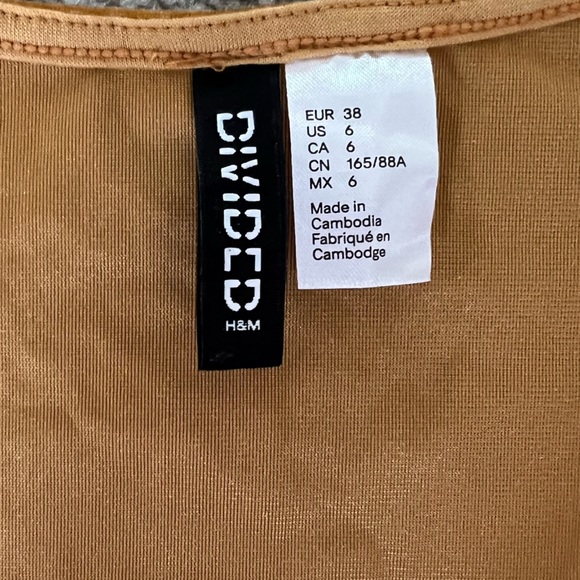 Gold long sleeve velvet mini dress in size Small. - Picture 6 of 9